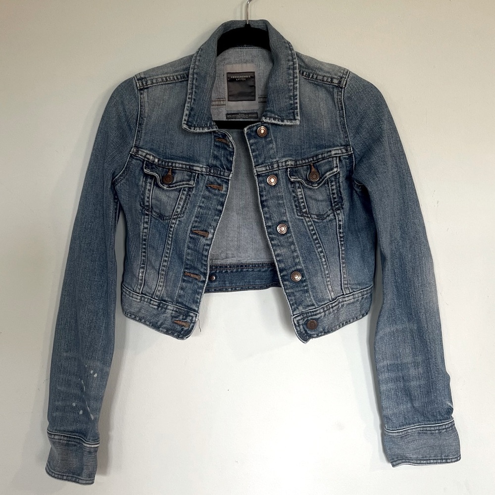 Abercrombie & fitch Distressed Jean short jacket. Medium